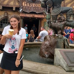 Meet your Posher, Macy